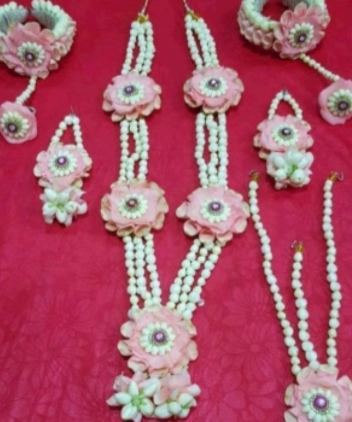 Flower Jewellery 301